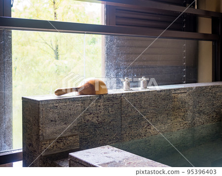 The interior of the spa bath The interior of the spa bath 95396403