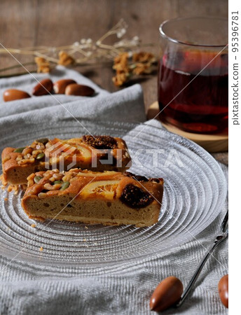 Tea time with fruit tart 95396781