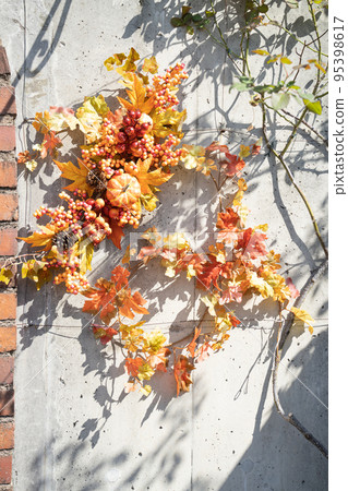 Autumn plants Autumn leaves and Halloween standby 95398617