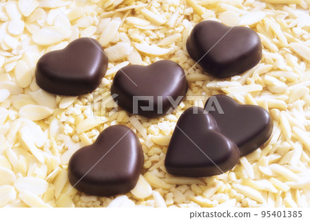 chocolates hearts 95401385