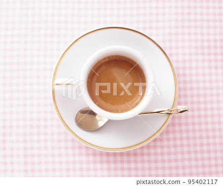 Cup of cappuccino 95402117