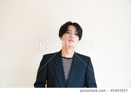 Cool male fashion portrait South Korea Korean idol 95403937