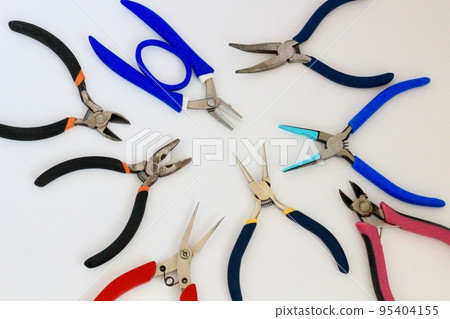 Tools such as pliers and nippers Various shapes Tools such as pliers and nippers Various shapes 95404155