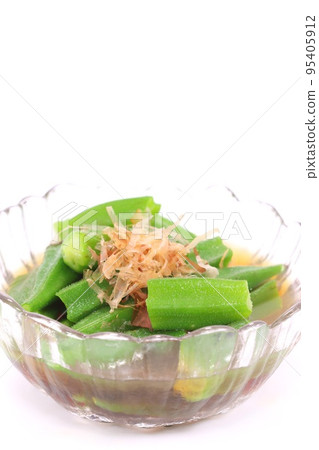 Boiled okra, a simple dish, bright background Boiled okra, a simple dish, bright background 95405912