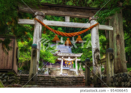 [Gifu Prefecture] Shirakawa Hachiman Shrine in Shirakawago 95406645