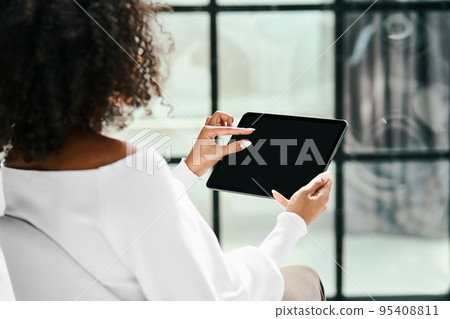 modern business woman using a digital tablet. modern business woman using a digital tablet. 95408811