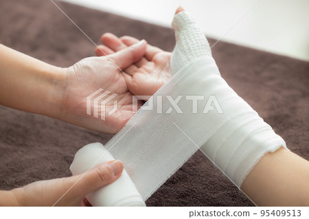 Tenosynovitis Cast Tenosynovitis Cast 95409513