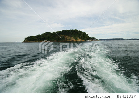 Yokosuka City Sarushima (uninhabited island) 95411337