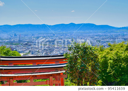 View from Yotsutsuji, Fushimi Inari Shrine, Kyoto View from Yotsutsuji, Fushimi Inari Shrine, Kyoto 95411639