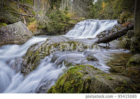 Scenery of brook in Dill valley, High Tatras mountain, Slovakia 95415080