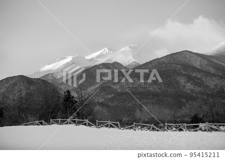 Bulgaria Pirin peaks mountain panorama, bw Bulgaria Pirin peaks mountain panorama, bw 95415211