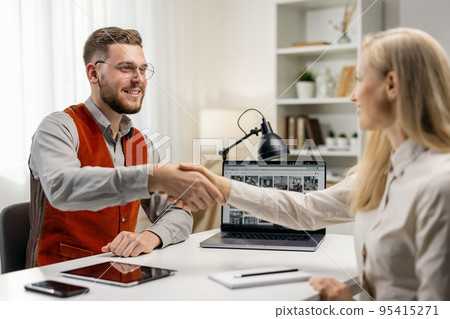 Having a deal solution Having a deal solution 95415271