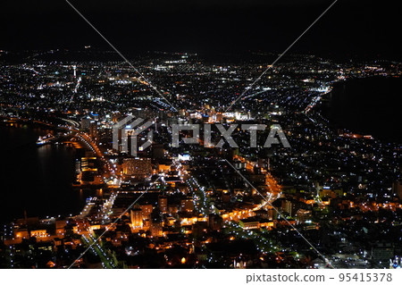 日本三大夜景 - 從函館山索道看到的夜景 95415378