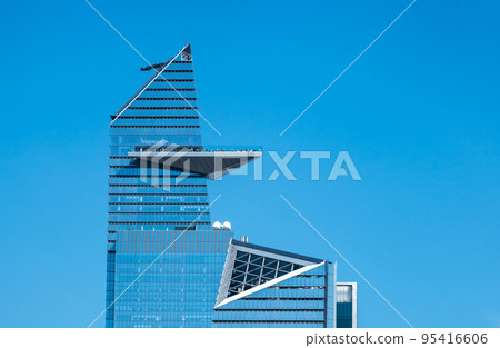 New York City Hudson Yards futuristic architecture view with The Edge observation deck 95416606