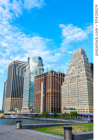 View from the pier towards skyscrapers in lower Manhattan 95416624