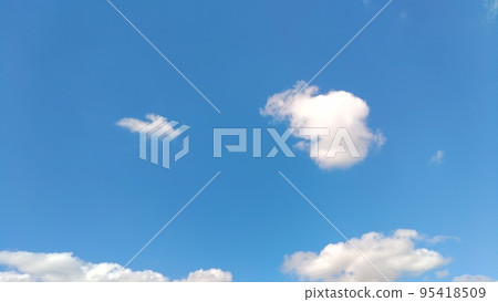 Clouds floating in the blue sky 95418509