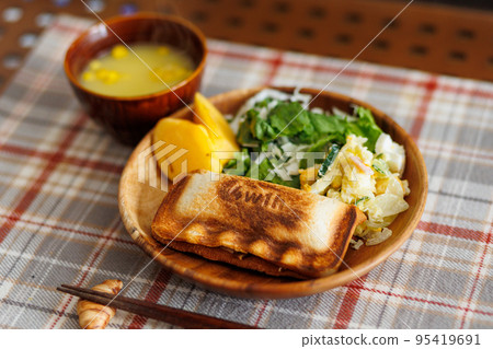 One plate breakfast One plate breakfast 95419691
