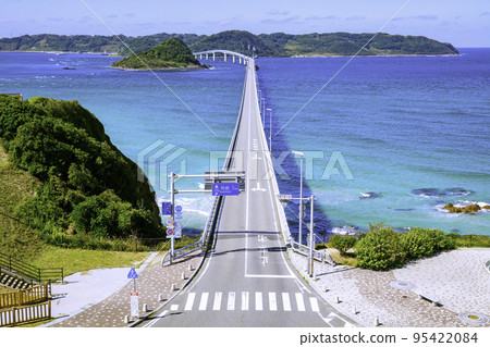 A beautiful scenic spot in Yamaguchi Prefecture, beautiful Tsunoshima Ohashi A beautiful scenic spot in Yamaguchi Prefecture, beautiful Tsunoshima Ohashi 95422084