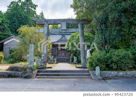 鳥取縣西白郡小山町高杉神社（皇宮）宮內 95423720