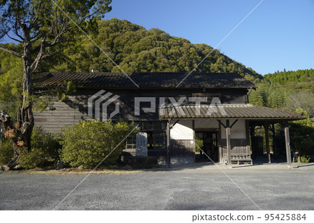 A view of JR Kareigawa Station in Kagoshima Prefecture. A view of JR Kareigawa Station in Kagoshima Prefecture. 95425884