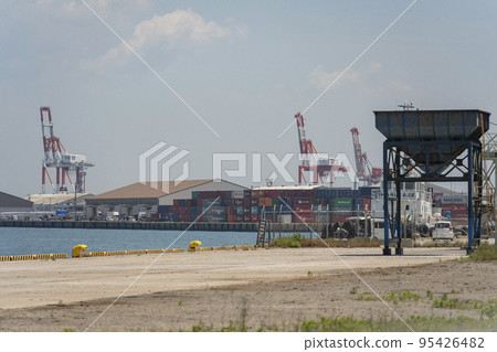 這張照片是在關門海峽大橋附近拍攝的。 這張照片是在關門海峽大橋附近拍攝的。 95426482