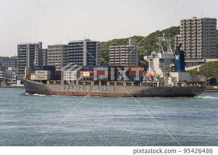 This photo was taken near the Kanmon Kaikyo Bridge. This photo was taken near the Kanmon Kaikyo Bridge. 95426486