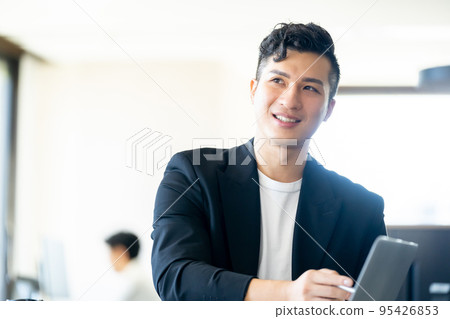 商務,上班族,男,商人,男員工,會議,個人電腦,兩人,PC,企業形象 95426853