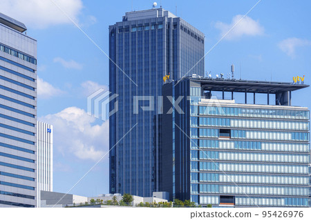 有摩天大樓的辦公區風景 [OBP] 95426976