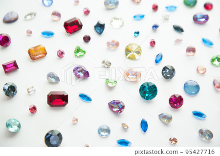 安排了很多複古石頭 95427716