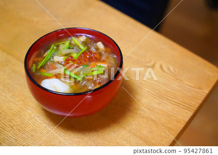 New Year's Ozoni (Miyagi Prefecture Style) New Year's Ozoni (Miyagi Prefecture Style) 95427861