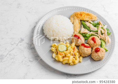 Chicken lunch Chicken lunch 95428380