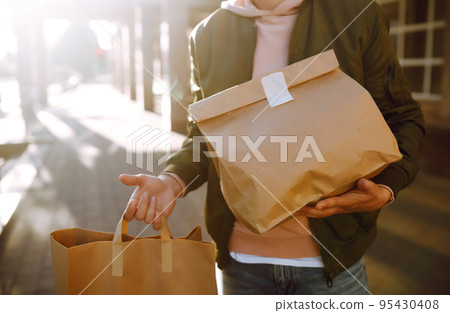 Courier delivers takeaway food and coffee. Delivery service in sity. 95430408