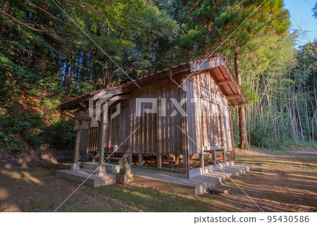 鳥取縣米子市上泉市樂樂福神社禮拜堂 鳥取縣米子市上泉市樂樂福神社禮拜堂 95430586