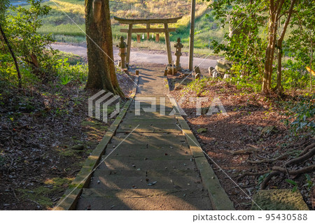 Rakurakufuku Shrine approach, Kamiazumi, Yonago City, Tottori Prefecture Rakurakufuku Shrine approach, Kamiazumi, Yonago City, Tottori Prefecture 95430588