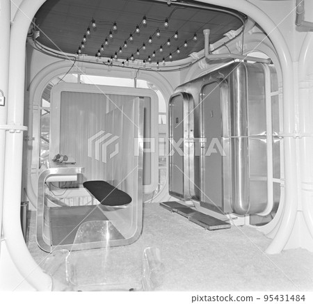 <Osaka Prefecture> Osaka Expo, "Takara Beautylion" produced by architect Kisho Kurokawa 95431484