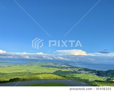 Summer rural landscape overlooking from the mountaintop Summer rural landscape overlooking from the mountaintop 95436103