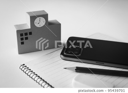 教育和智能手機 智能手機和學校建築 95439701