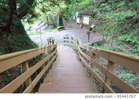 多雲下青森縣津輕國定公園景觀 95441767