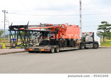 履帶式起重機的拆卸與運輸 履帶式起重機的拆卸與運輸 95441849