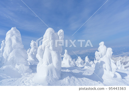 Zao in winter, Snow monsters, Japan's three major frost-covered trees (Yamagata tourism) Zao in winter, Snow monsters, Japan's three major frost-covered trees (Yamagata tourism) 95443363