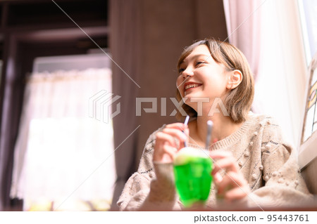 female, lady, woman 95443761