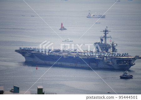 Weigh anchor! Abraham Lincoln (USS Abraham Lincoln, CVN-72) 95444501