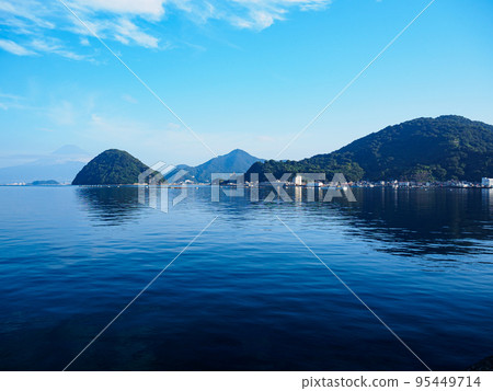 伊豆半島西伊豆靜岡縣沼津市浦灣,可眺望富士山 伊豆半島西伊豆靜岡縣沼津市浦灣,可眺望富士山 95449714