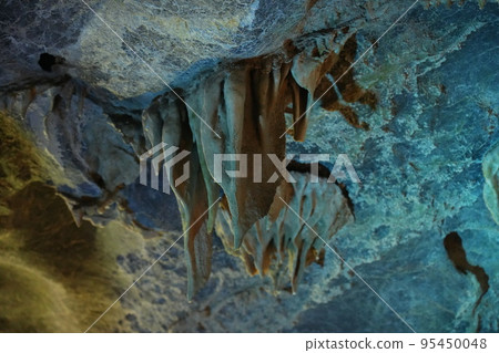 This photo was taken at Kyusendo Cave in Kumamoto Prefecture. This photo was taken at Kyusendo Cave in Kumamoto Prefecture. 95450048