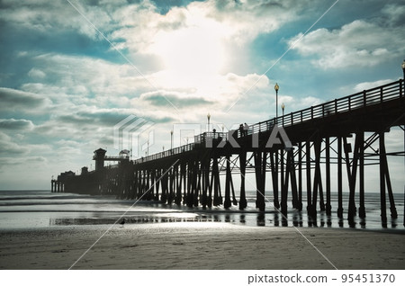Toward sunset evening at Oceanside beach in California Toward sunset evening at Oceanside beach in California 95451370