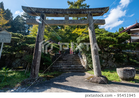 鳥取縣日野區日南町宮內東樂樂福神社鳥居門 鳥取縣日野區日南町宮內東樂樂福神社鳥居門 95451945