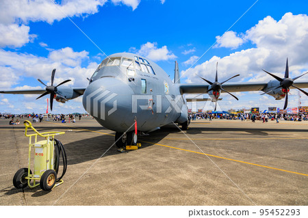 東京福生市橫田基地友誼節 美國空軍 C-130 大力神 東京福生市橫田基地友誼節 美國空軍 C-130 大力神 95452293