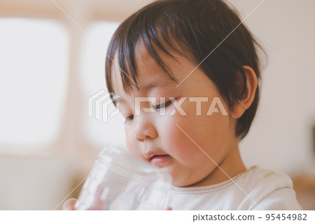 兩歲兒童 兒童 小孩 95454982