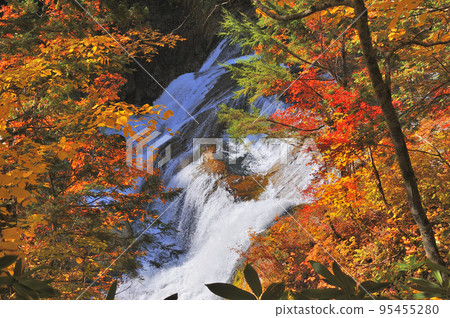 Shiga Kogen Sandan Falls Shiga Kogen Sandan Falls 95455280