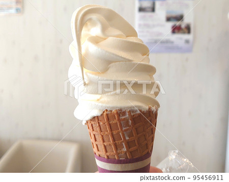 Soft cream  95456911
